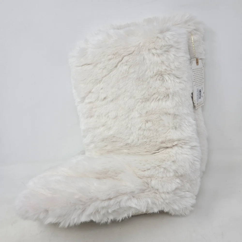 PB Kids‎ Polar Bear Slippers Faux Fur White Furry Boot Pottery Barn NWT Small